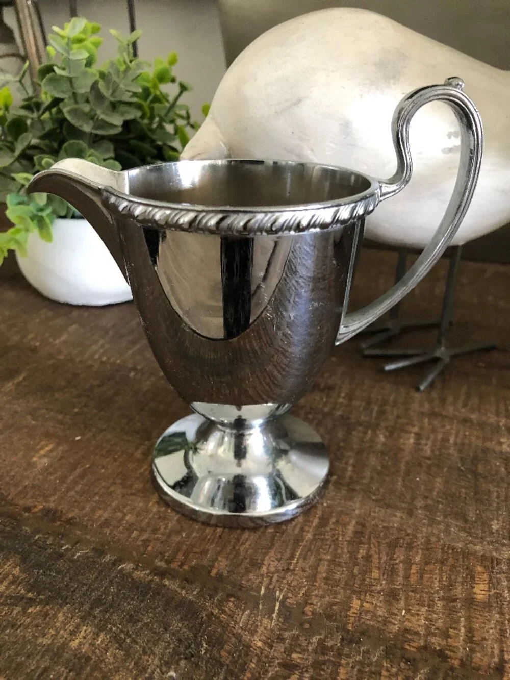 New Amsterdam Silver Co. Silver Toned Creamer
